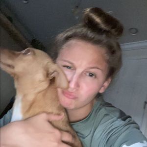 Meet your Posher, Madi